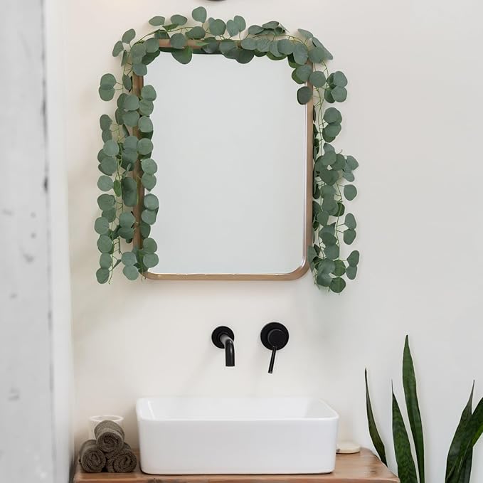 CQURE 16Pcs Eucalyptus Garland,Artificial Eucalyptus Leaves Table Greenery Garland Wreath Vines for Wedding Party Table Fireplace Bedroom Wall Room Decor