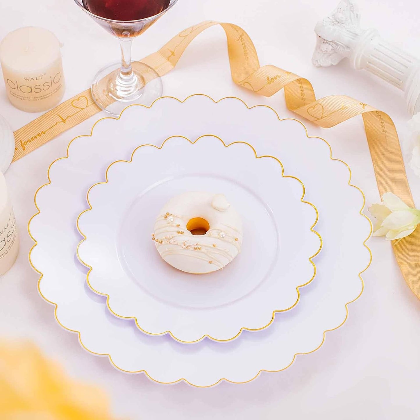 supernal 100PCS Gold Scalloped Plastic Plates -White and Gold Disposable Plates for Party Wedding -Include 50PCS 10.25inch Dinner Plate,50PCS 7.5inch Gold Dessert/Salad Plate for Birthday
