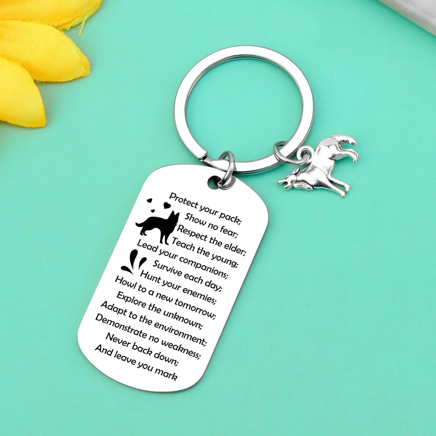 Baipilu Wolf Lover Gifts for Women Wolf Gift for Men Keychain Animal Lover Gifts Inspirational Gifts for Women Men Wolf Themed Gifts Wolf Gifts for Wolf Lover Graduation Christmas Birthday Gifts