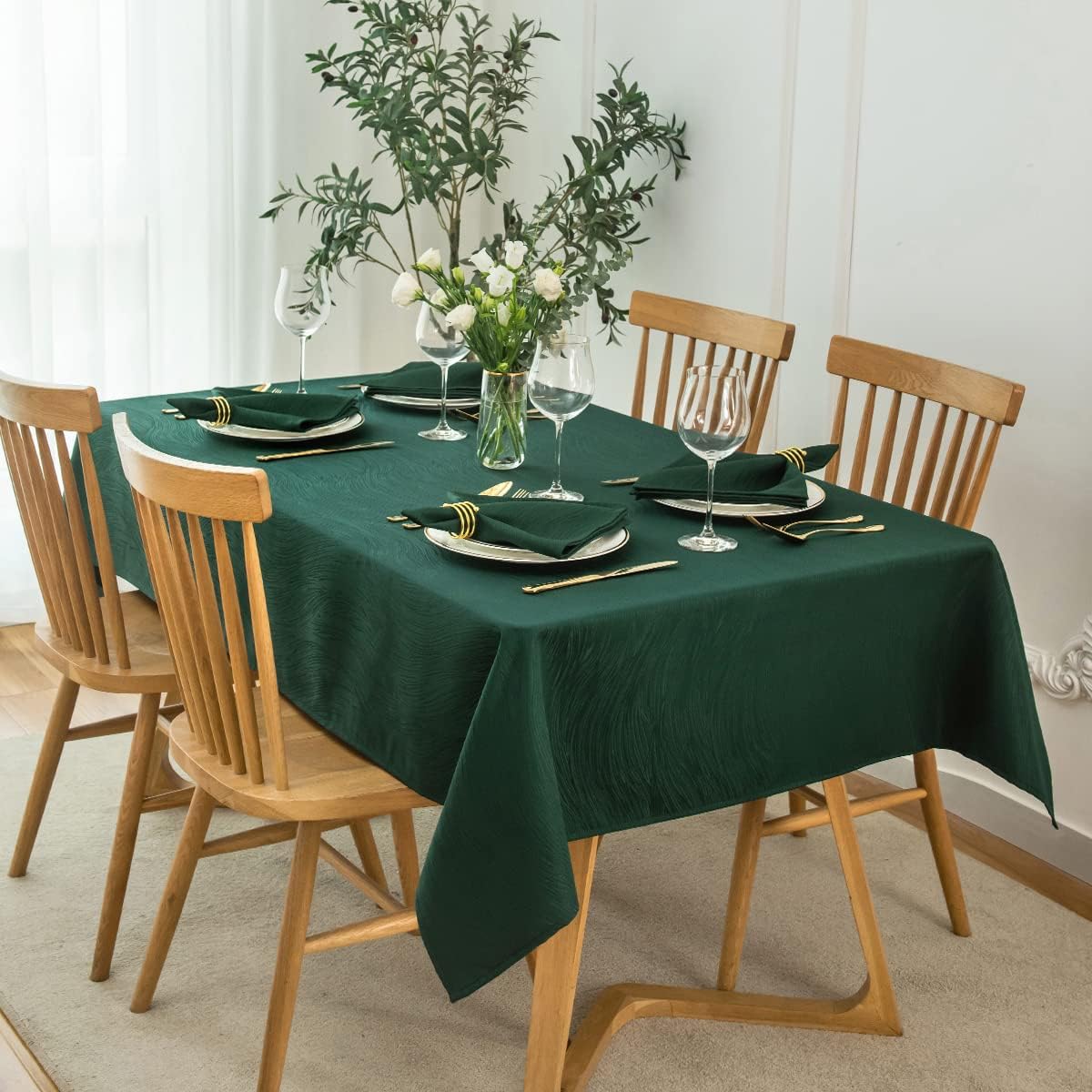 maxmill Jacquard Cloth Napkins 20 x 20 Inch Swirl Pattern Soft Comfortable and Luxury Serviette for Christmas Family Dinners Weddings Parties and Banquets Set of 4 Pieces, Hunter Green
