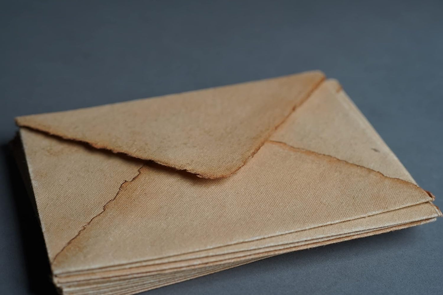 Wanderings Handmade Antiqued Envelope with Deckle Edge - 5.25 x 7.25" - Package of 25 Vintage Envelopes for Writers Invitations Wedding Stationary Love Letter - Cold Press Thick 150 GSM Recycled Paper