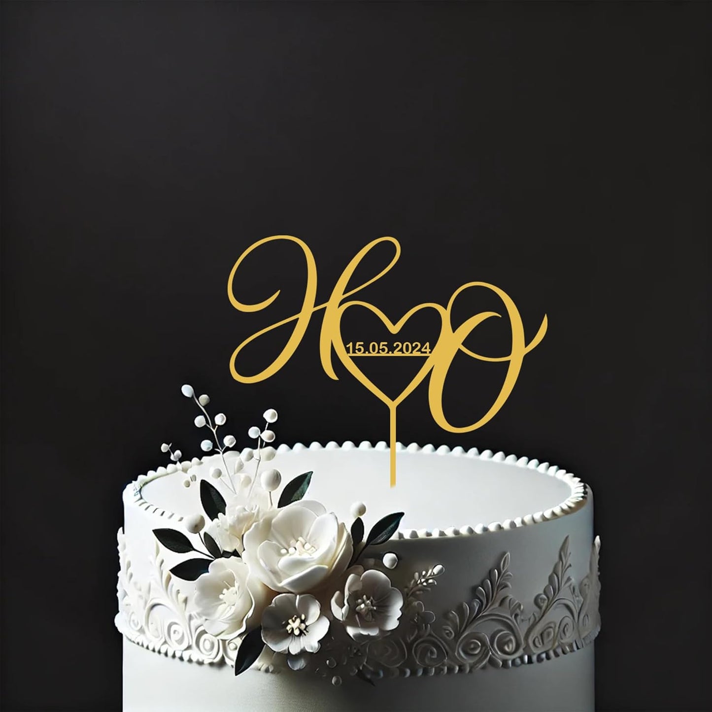 Customized Wedding Cake Topper, Custom Monogram Cake Toppers, Wedding Cake Topper with Heart, Decorating the Wedding with Cake Topper, Ideal for Weddings, Anniversaries, and Engagements