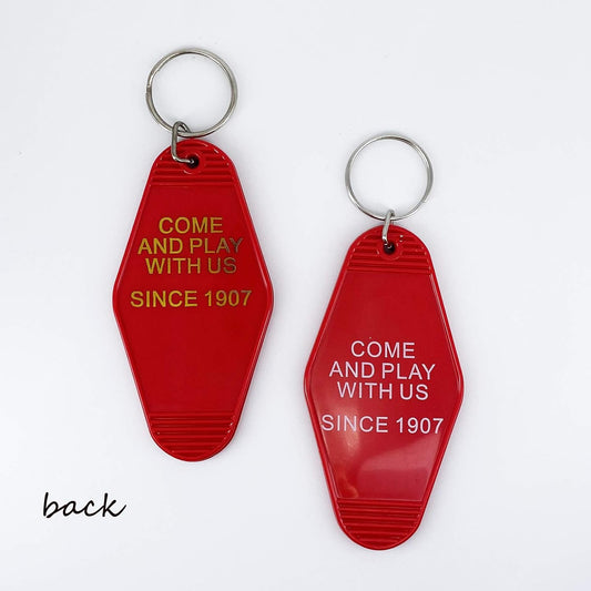 LAXPICOL 2PCS Hotel Motel Keychain The Overlook hotel Come And Play With Us Since 1907