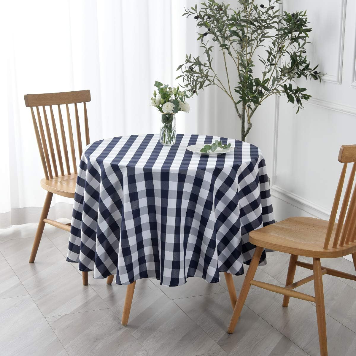 maxmill Round Checkered Tablecloth Spillproof Wrinkle Free Heavy Weight Gingham Table Cloth for Circular Table Cover Buffalo Plaid for Buffet Banquet Parties Holiday Dinner 70 Inch Navy and White