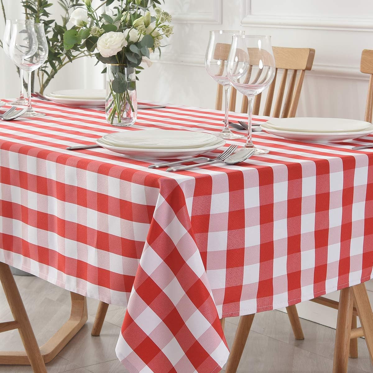 maxmill Square Checkered Tablecloth Water Resistance Antiwrinkle Spillproof Heavy Weight Gingham Table Cloth Buffalo Plaid for Buffet Banquet Parties Event Holiday Dinner 70 x 70 Inch Red and White