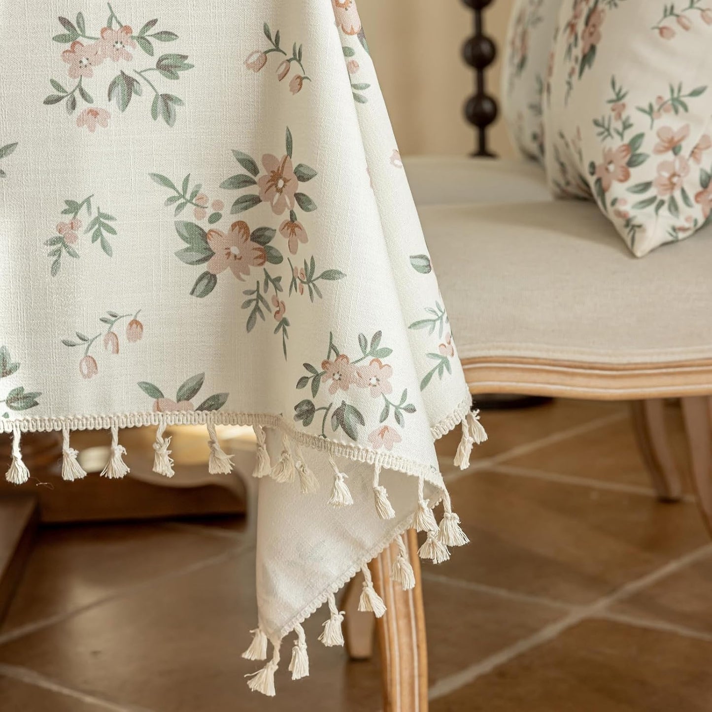 ENJOYBRIDAL Pink Floral Tablecloth - 60 x 102 Inch - Farmhouse Rectangle Table Cloth Boho Dining Washable Picnic Table Cover 8-10 Seats Vintage Kitchen Flower Camping Furniture Protector
