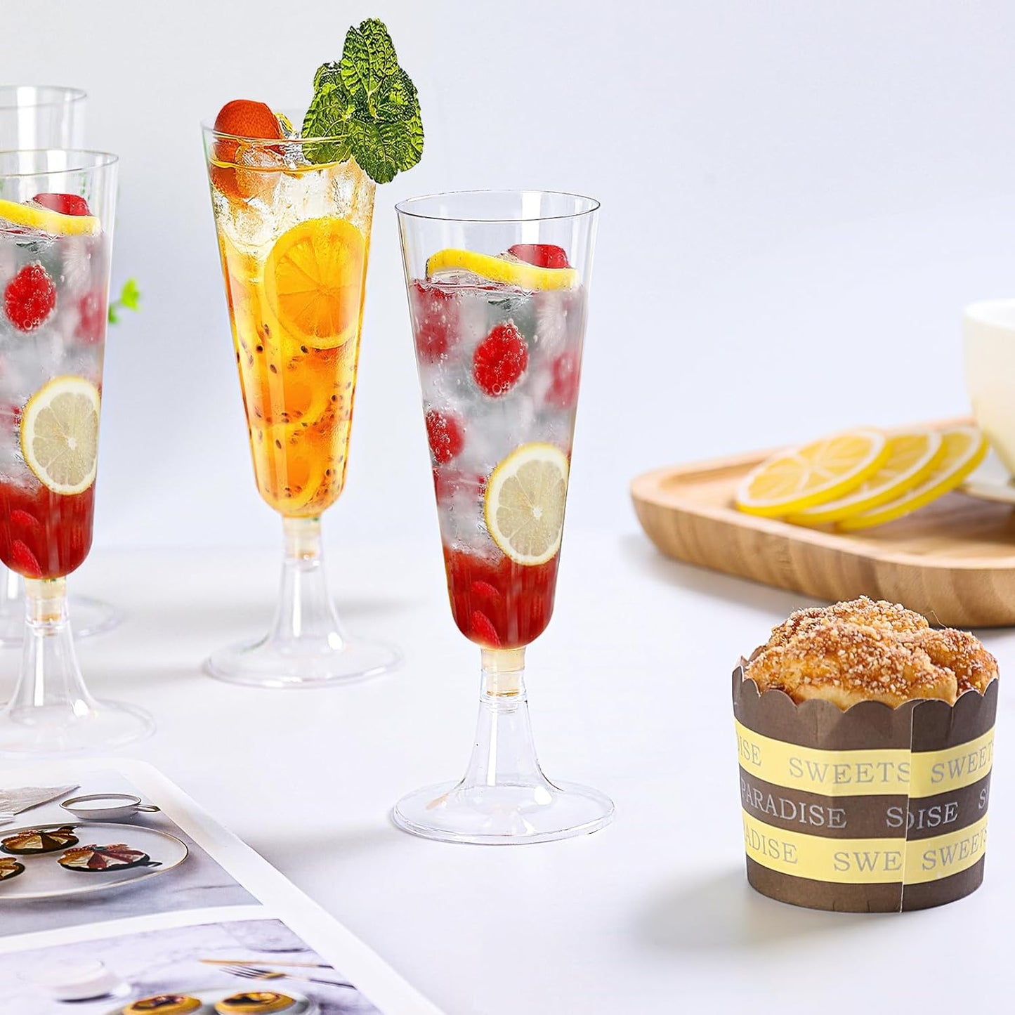 SUREHOME Plastic Champagne Flutes Disposable Champagne Glasses 20 Pack 5 Oz Clear Plastic Mimosa Glasses Acrylic Wedding Toasting Cups for New Years Eve Party Supplies 2026 Christmas Bar Cocktail Cups