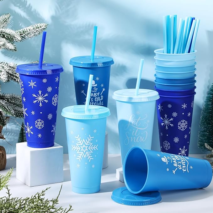 24 Pcs 25 oz Snowflake Party Favors Cups Bulk Blue White Frozens Cups with Lid and Straw Reusable Plastic Tumblers for Winter Theme Holiday Birthday Wonderland Party Supplies