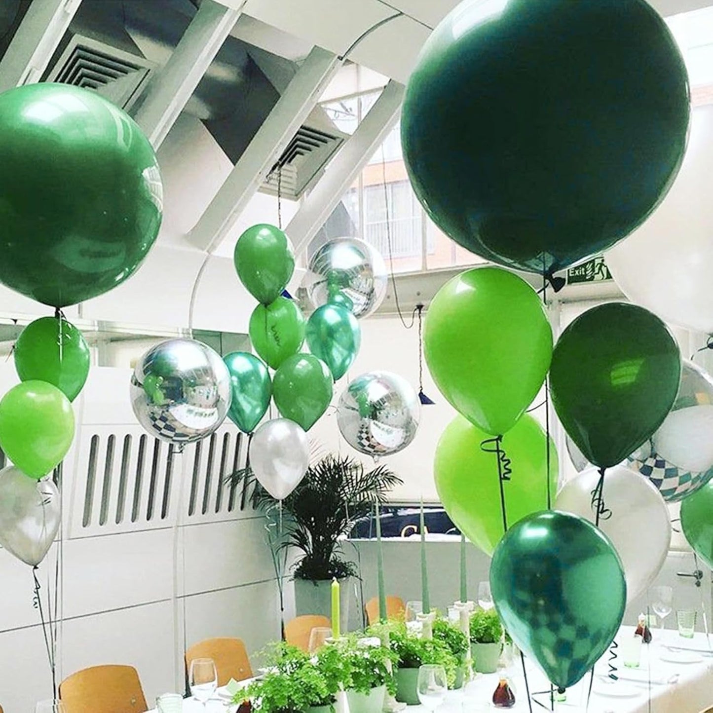 PartyWoo Dark Green Balloons 20 pcs 18 Inch Large Big Jumbo Giant Hunter Emerald Forest Green Latex Helium Balloons for Graduation Christmas Mardi Gras Birthday Party Decorations Green-Y56