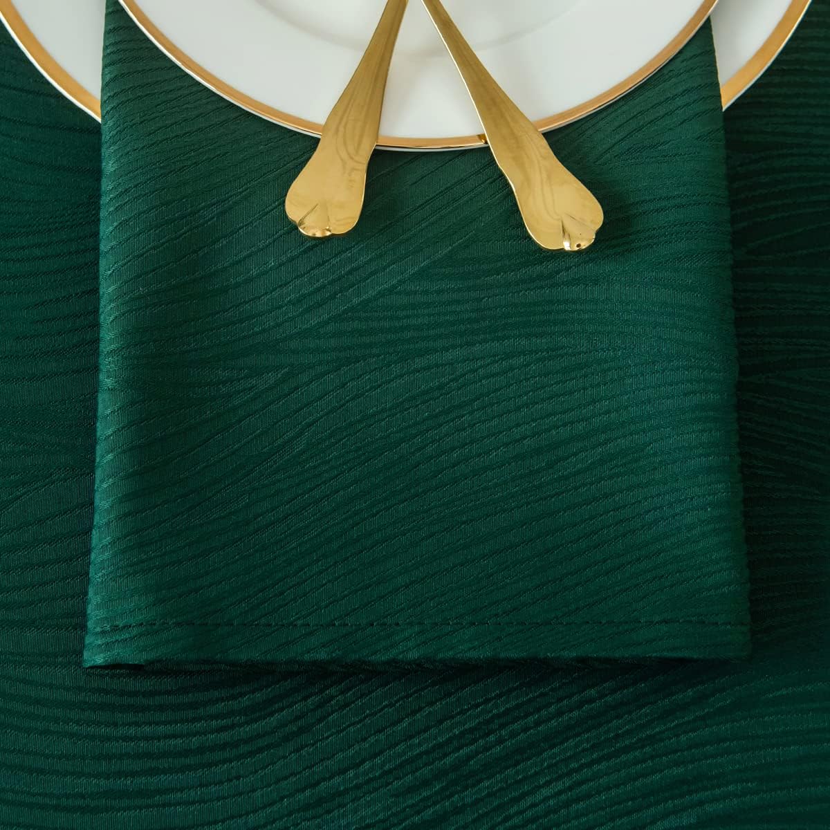 maxmill Jacquard Cloth Napkins 20 x 20 Inch Swirl Pattern Soft Comfortable and Luxury Serviette for Christmas Family Dinners Weddings Parties and Banquets Set of 4 Pieces, Hunter Green