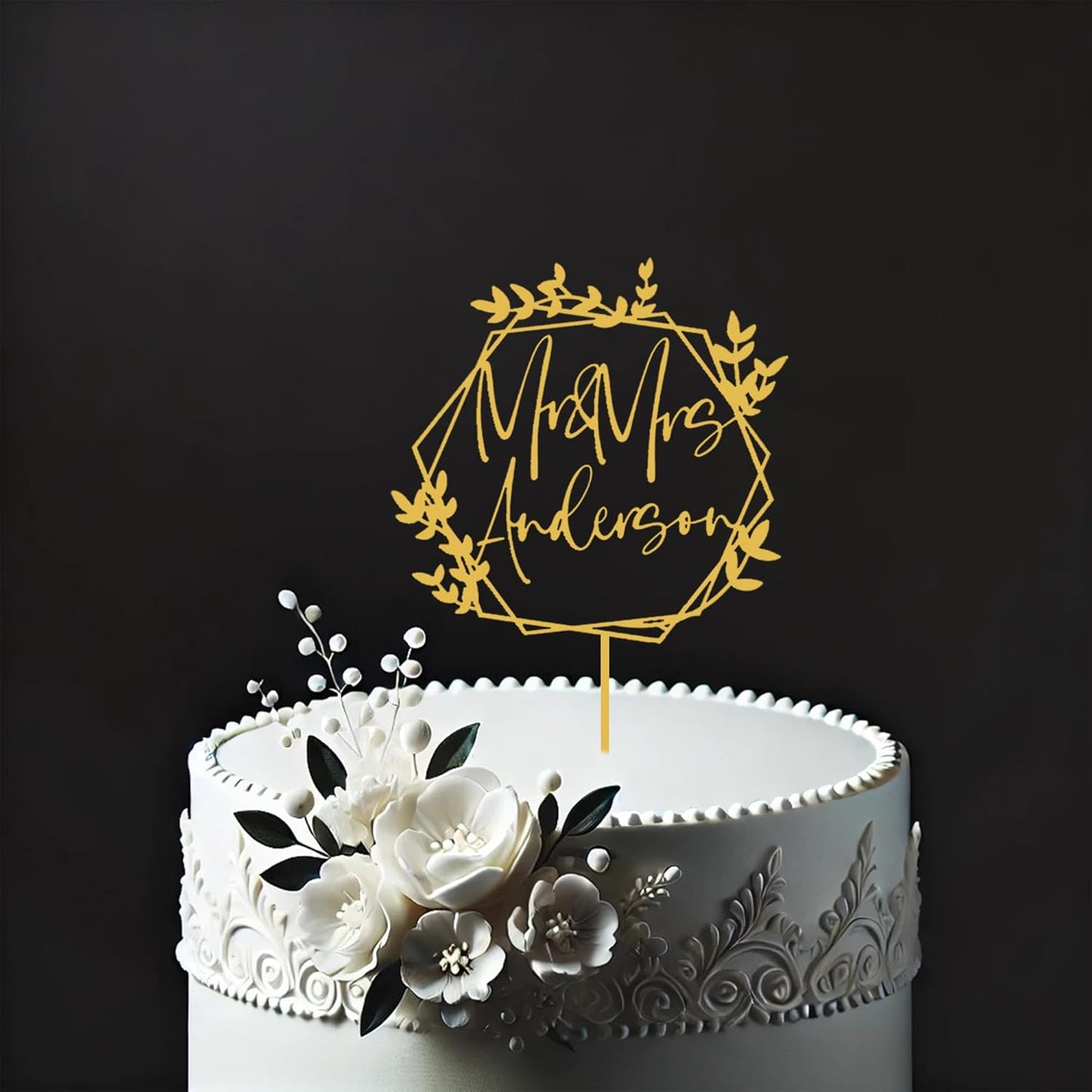 Custom Luxury Bride & Groom Cake Topper with Wreath & Heart for Couple's Wedding or Engagement