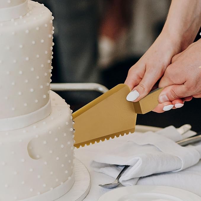 Suclain Disposable Cake Cutter 9.1 Inch Plastic Cake Server Cutting Plastic Spatula Knives Pie Pizza Pastry Slicer Serving Utensils for Kitchen Wedding (Gold,50 Pieces)