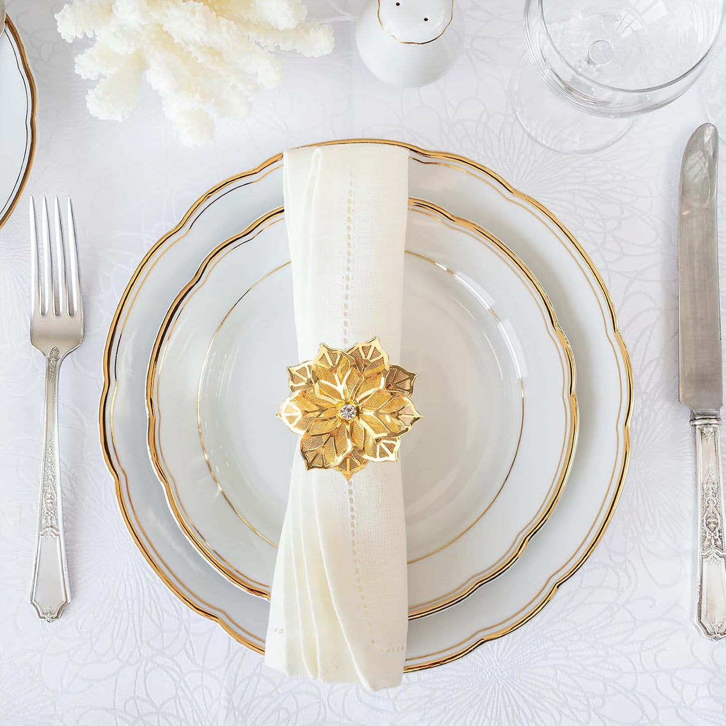 Napkin Rings- Gold Flower Napkin Holder Metal Napkin Buckle for Holiday Party Dinner Wedding Dining Table Decoration (Set of 8)