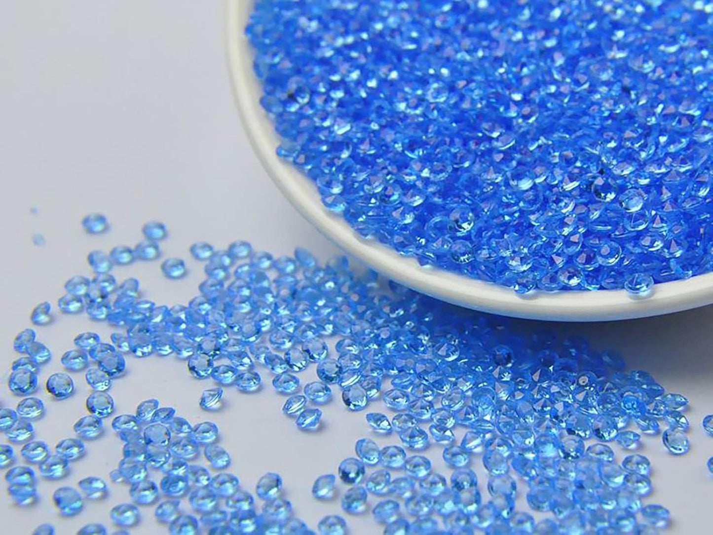 ZKC 4.5mm 10000PCS Light Blue Crystal Acrylic Diamond Vase Fillers Beads for Wedding Centerpiece Table Scatter Shower Party Vase Beads Decorations