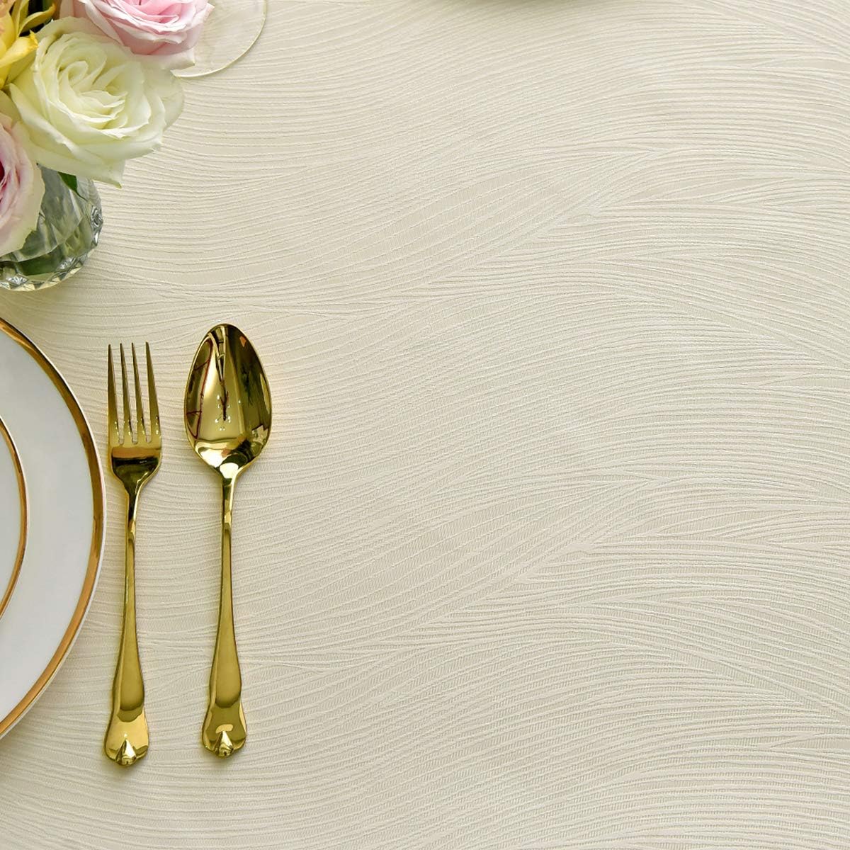 maxmill Jacquard Round Table Cloth Swirl Pattern Waterproof Antiwrinkle Heavy Weight Soft Tablecloths for Circular Table Cover and Kitchen Dinning Tabletop Decoration Round 70 Inch Ivory