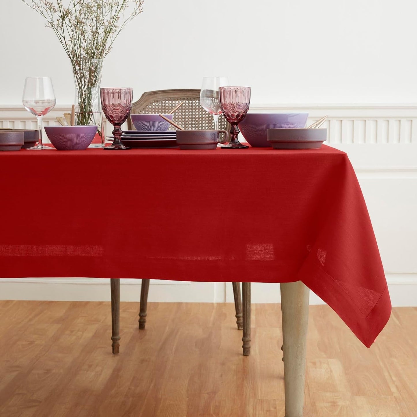 Solino Home Linen Red Tablecloth 60 x 108 Inch - 100% Pure Linen Rectangular Tablecloth - Machine Washable Table Cloth for Christmas, Holiday - Fete