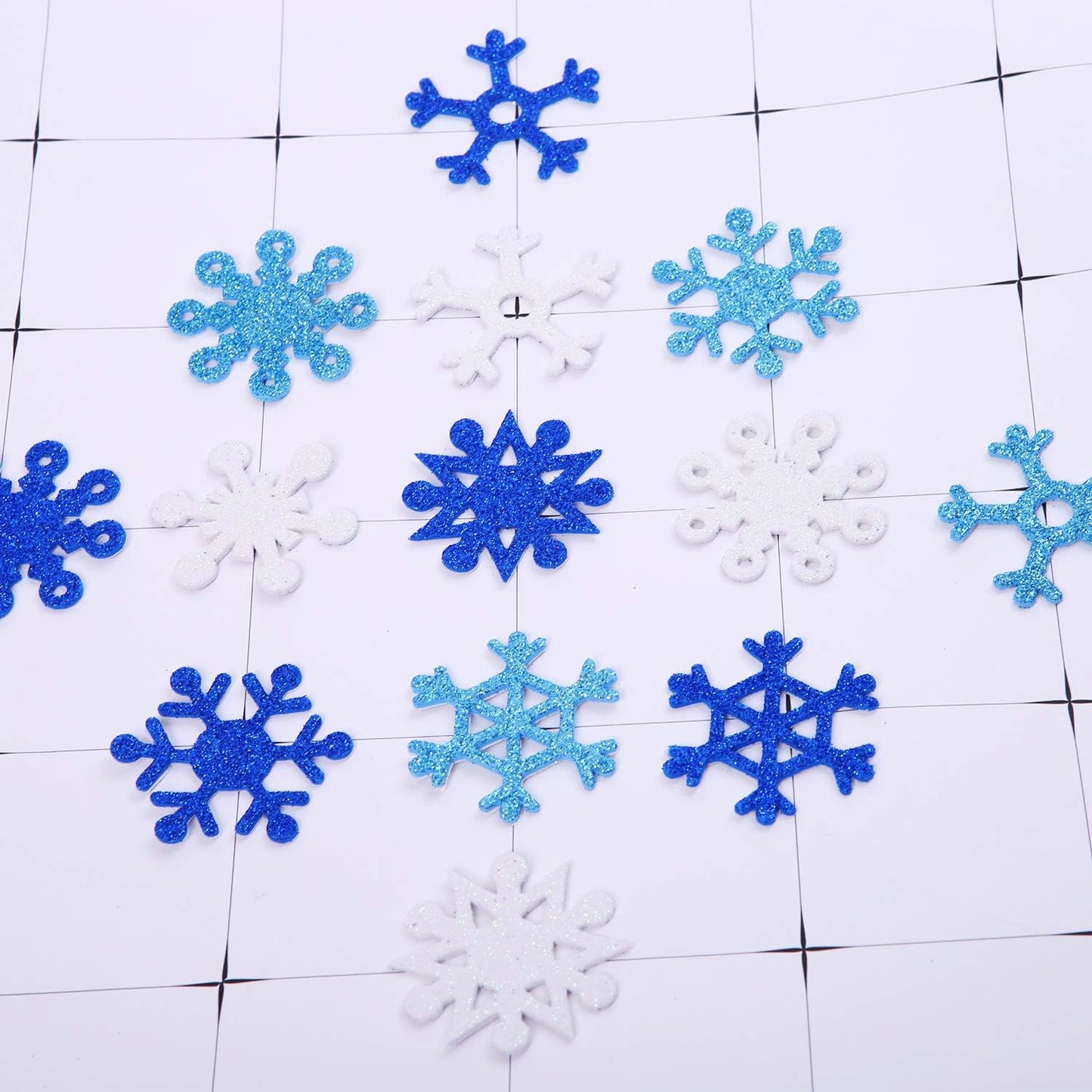 Aneco 500 Pieces Glitter Snowflakes Foam Stickers Self-Adhesive Winter Snowflake Stickers for Christmas Party and DIY Craft Projects