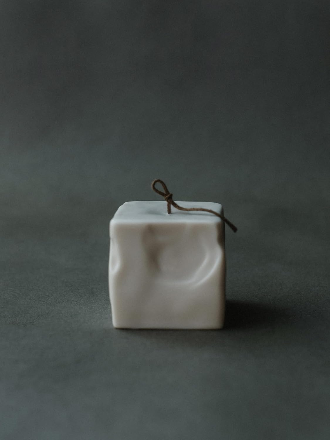 LAWA Raw Block Candle - Beautiful Handmade Pillar Scented Soy Wax Elegant Aesthetic Candle Housewarming Gift Home Room Shelf Decor Idea (Light Beige, Small)