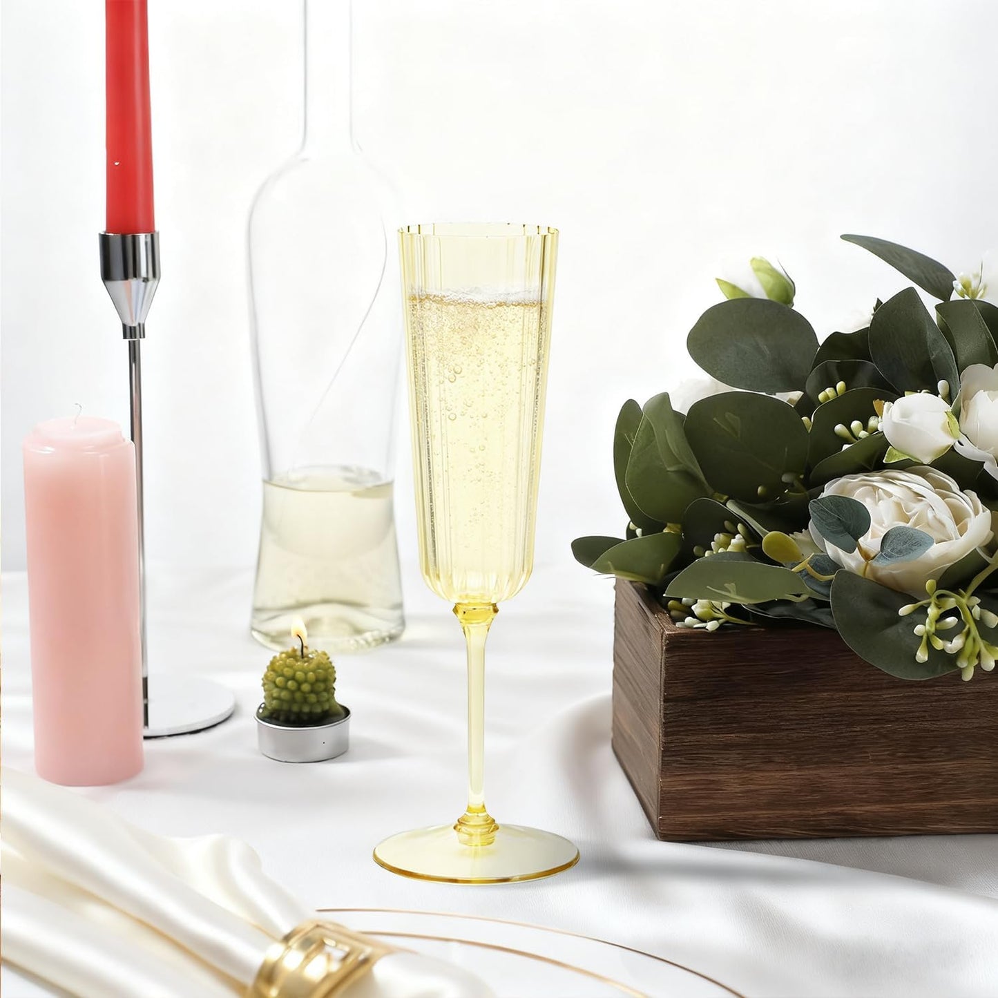24 Pack Golden Champagne Flutes Plastic, Stripe Detachable Acrylic Champagne Glasses, Disposable Cocktail Drinking Cups, Reusable Wine Flutes, Cocktail Toasting Glasses for Wedding, Party