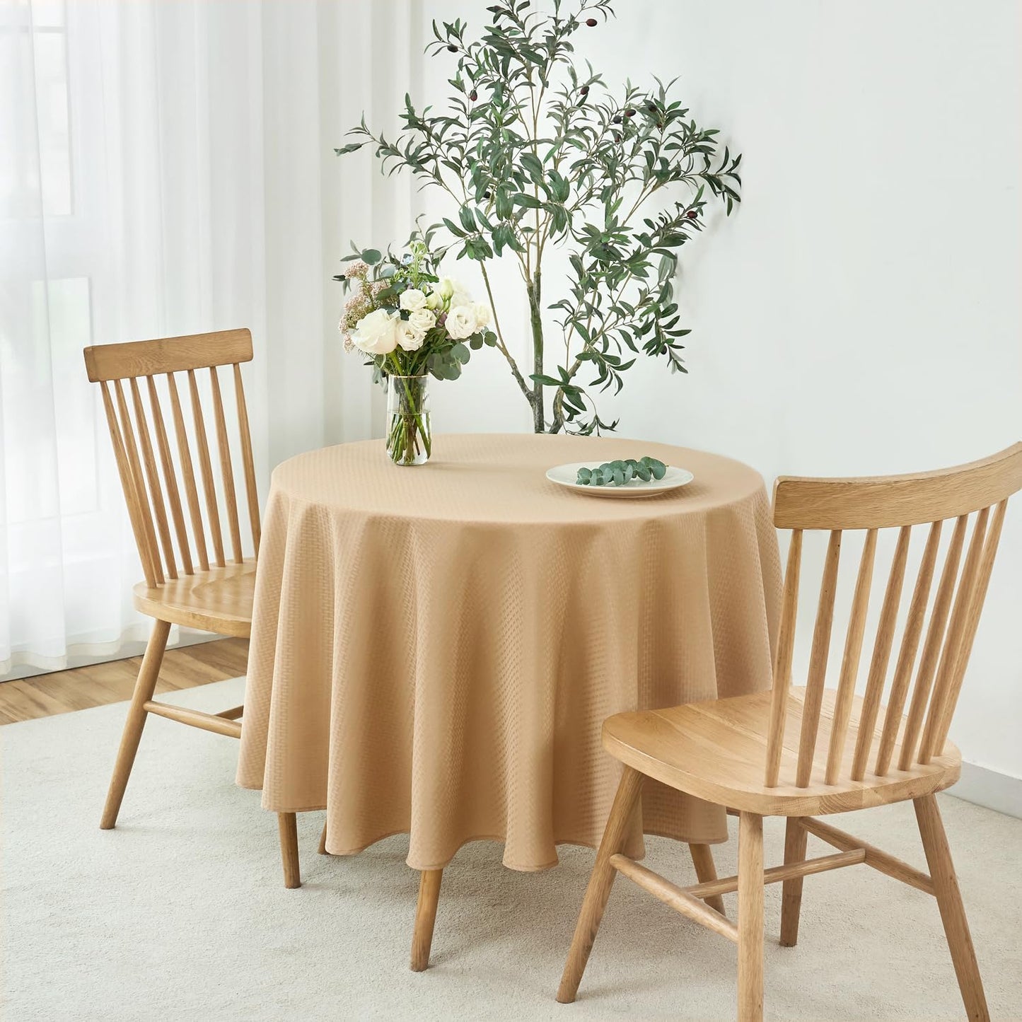 maxmill Round Weaved Texture Design Tablecloth Spill-Proof Wrinkle Free Soft Washable Table Cloth for Circular Table Cover, for Dining Room Buffet Banquet Parties Holiday Dinner, 90 Inch Beige