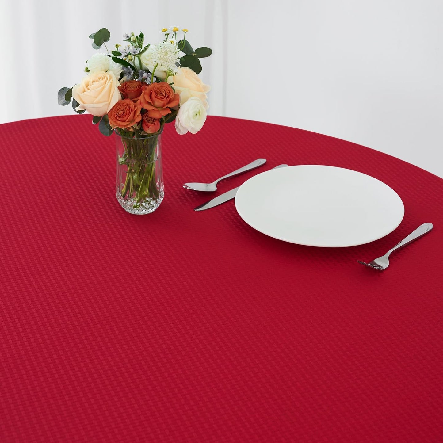 maxmill Round Tablecloth Weaved Texture Design Spill-Proof Wrinkle Free Soft Christmas Table Cloth for Circular Table Cover, for Dining Room Banquet Parties Holiday Dinner, 70 Inch Red