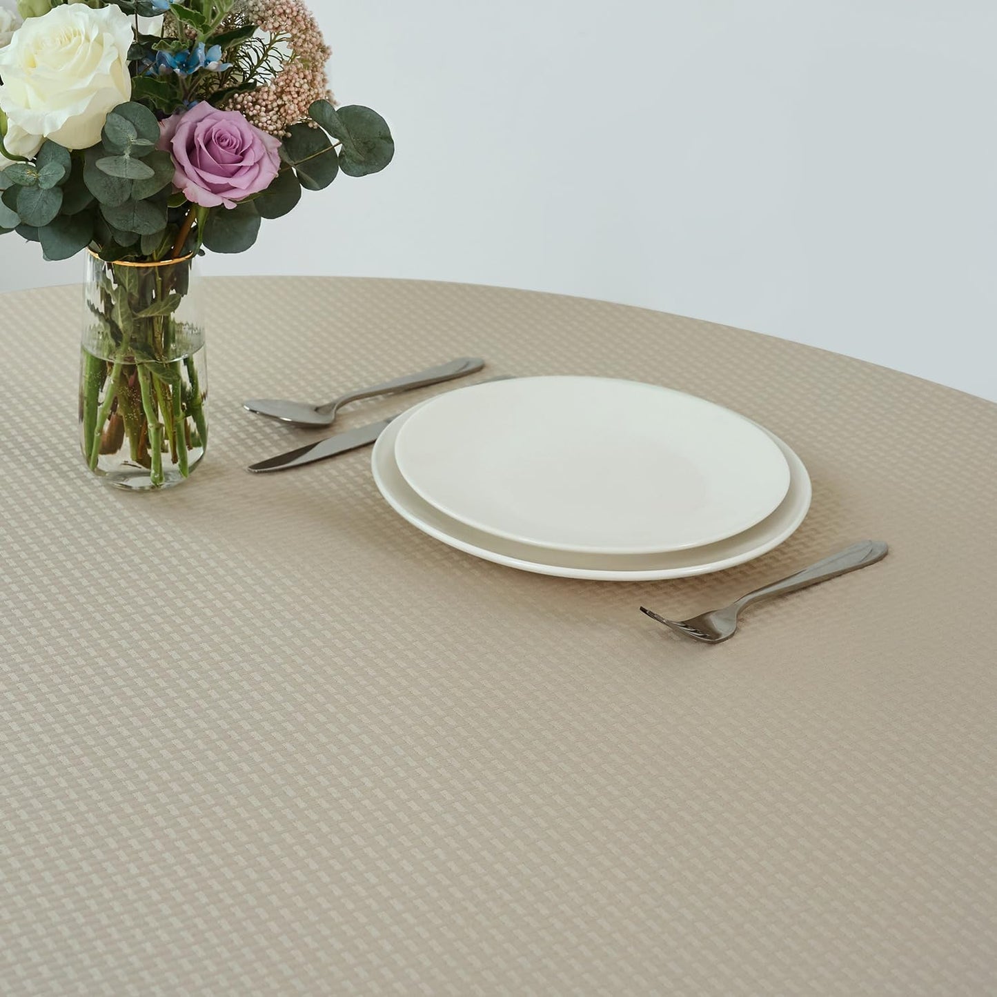 maxmill Round Weaved Texture Design Tablecloth Spill-Proof Wrinkle Free Soft Washable Table Cloth for Circular Table Cover, for Dining Room Buffet Banquet Parties Holiday Dinner, 70 Inch Natural