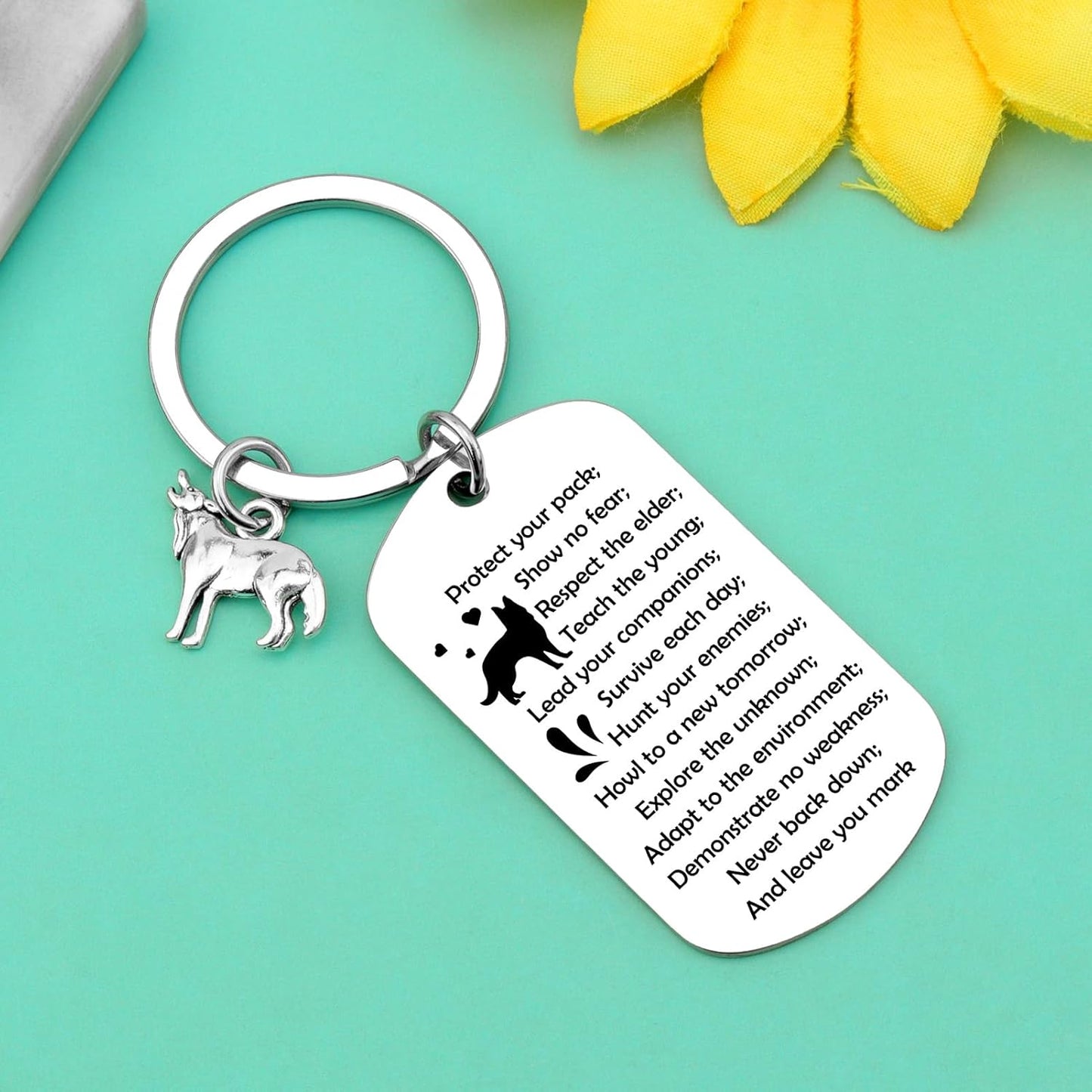 Baipilu Wolf Lover Gifts for Women Wolf Gift for Men Keychain Animal Lover Gifts Inspirational Gifts for Women Men Wolf Themed Gifts Wolf Gifts for Wolf Lover Graduation Christmas Birthday Gifts