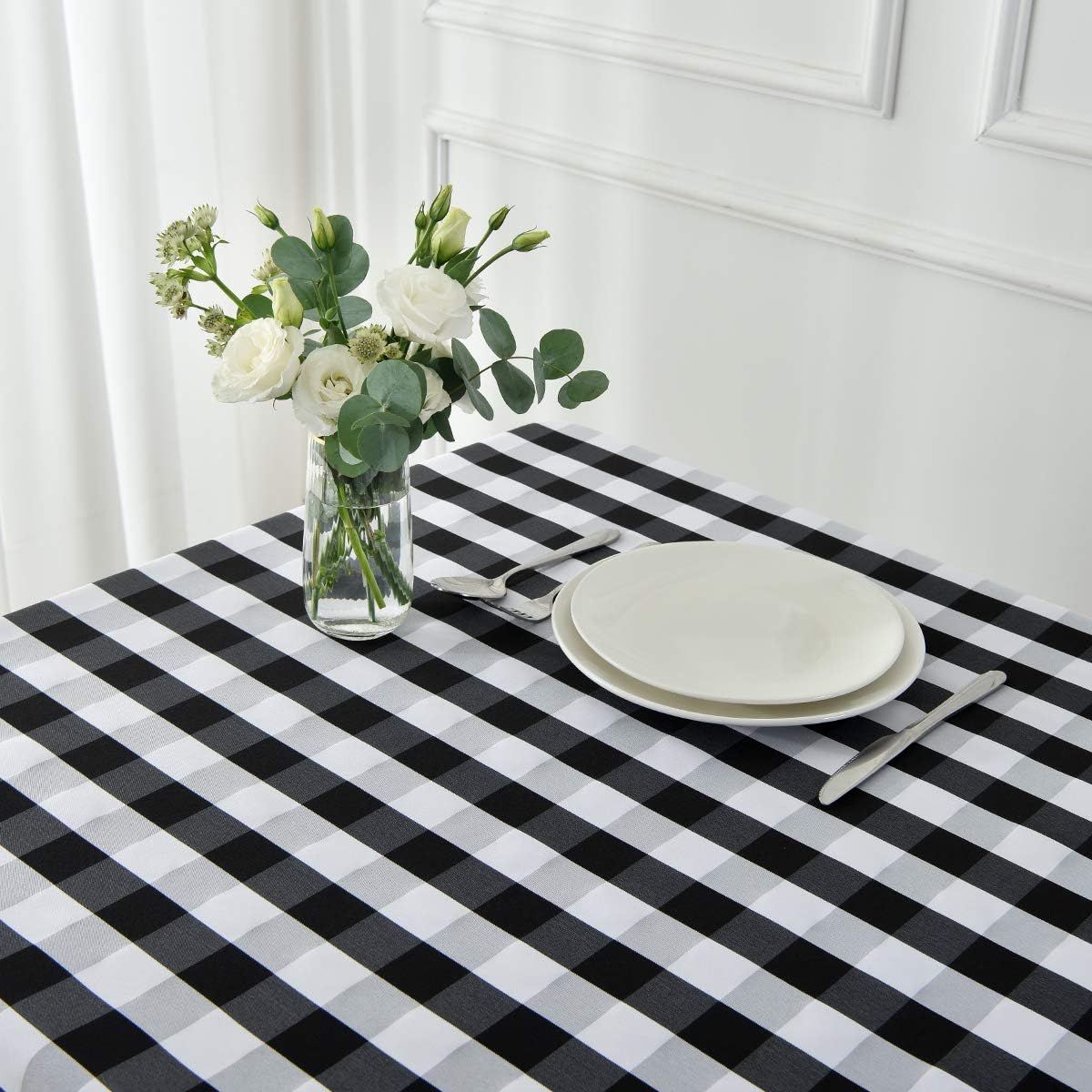 maxmill Checkered Rectangle Tablecloth Water Resistance Wrinkle Free Spillproof Heavy Weight Gingham Plaid Table Cloth for Buffet Banquet Parties Event Holiday Dinner, 60 x 84 Inch Black and White
