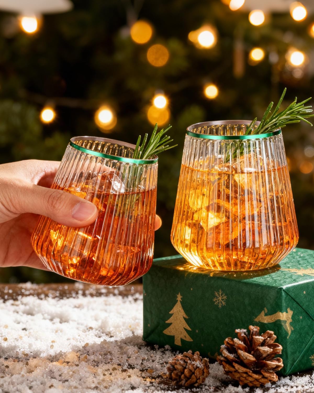 36 Pcs 12 oz Plastic Clear Green Rim Ribbed Wine Glasses, Disposable & Reusable Champagne Glasses Elegant Whiskey Glasses Ideal for Weddings, Bars, Christmas, Holidays, Pool Party, Daily Use