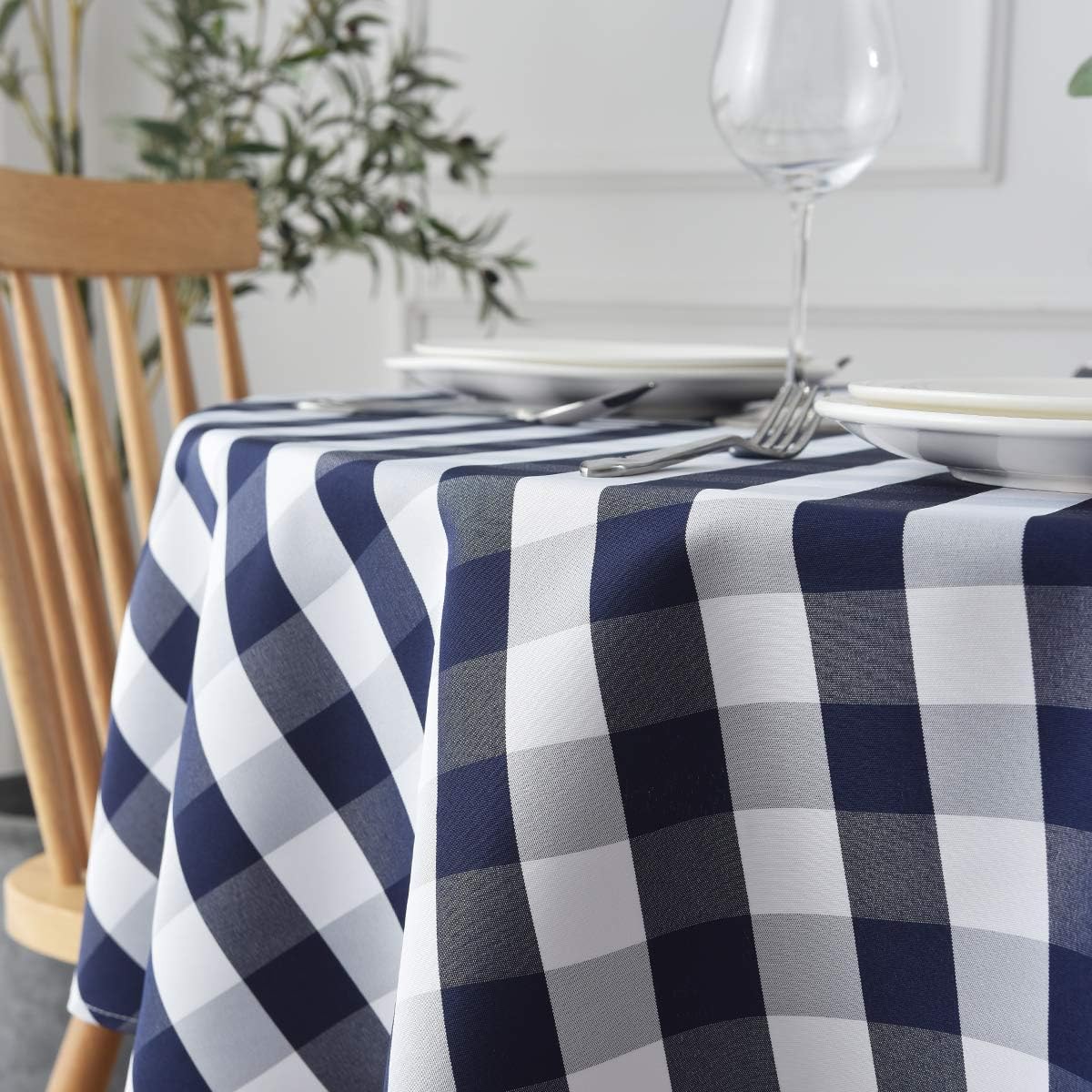 maxmill Round Checkered Tablecloth Spillproof Wrinkle Free Heavy Weight Gingham Table Cloth for Circular Table Cover Buffalo Plaid for Buffet Banquet Parties Holiday Dinner 70 Inch Navy and White