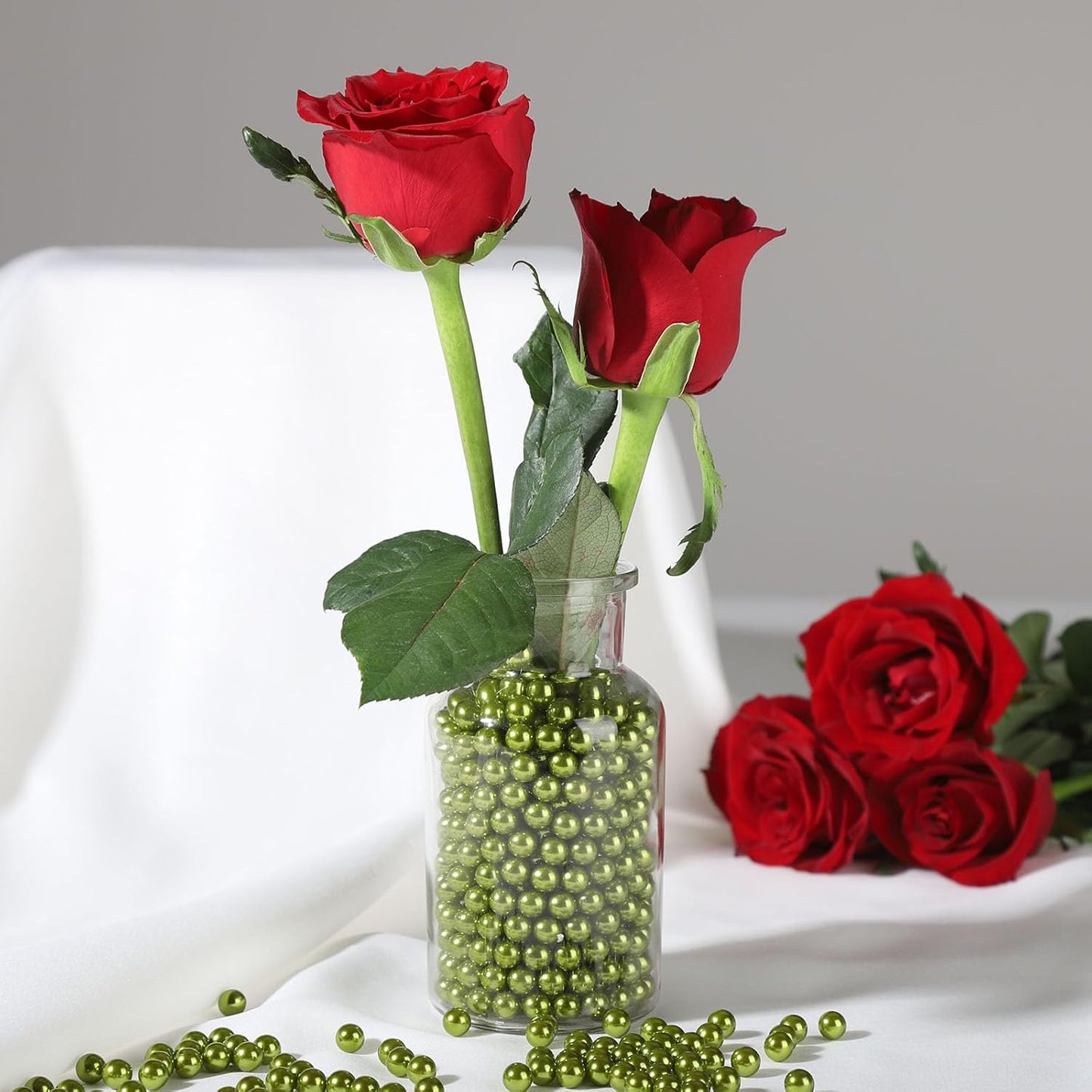 980pcs Undrilled Holeless ABS Faux Pearl Beads for Vase fillers, No Hole Round Pearls for Cosmetic Boxes, DIY Parts, Table Scatter, Wedding, Birthday Party Home Decorating (Oliver Green, 8mm)