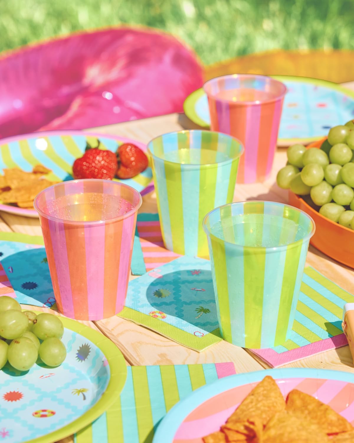 xo, Fetti Pink + Green Pool Party Plastic Cups | 16 pcs 12 oz | Summer Drinkware, Colorful Decorations, Bachelorette Party Drinks, Birthday Supplies