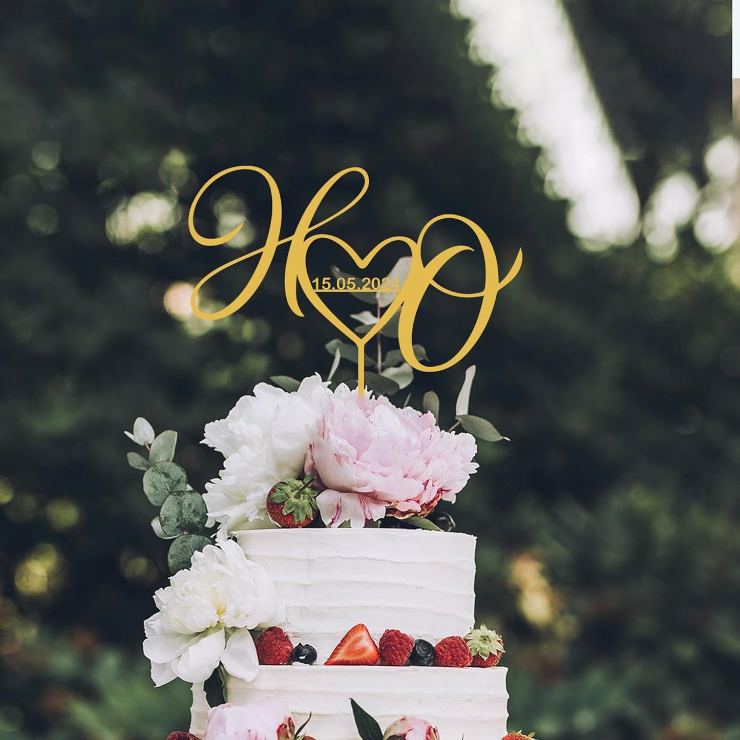 Customized Wedding Cake Topper, Custom Monogram Cake Toppers, Wedding Cake Topper with Heart, Decorating the Wedding with Cake Topper, Ideal for Weddings, Anniversaries, and Engagements