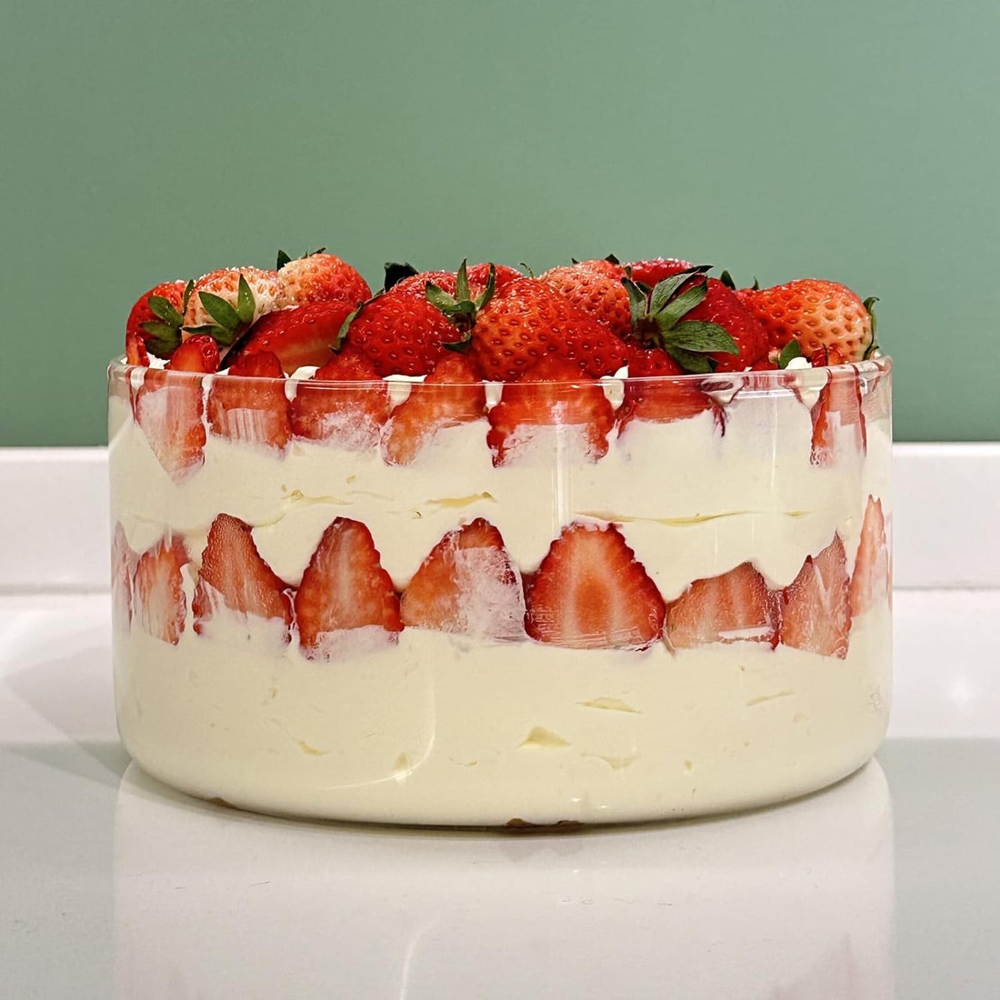 190oz Extra Large Glass Trifle Bowl, Modern Design Clear Glass Round Dessert Centerpiece Serving Bowl for Laying Ice Cream Cakes, Salad, Fruit, Microwave & Dishwasher Safe