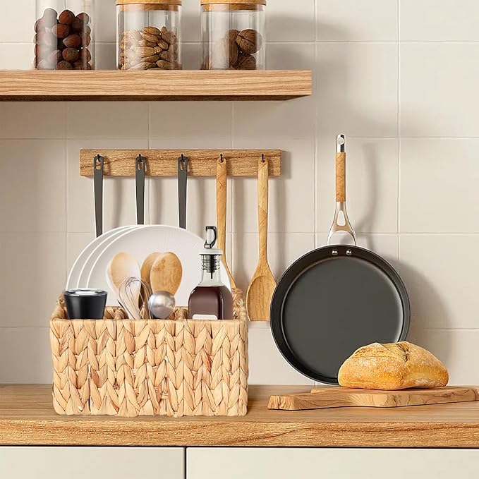 Wicker Flatware Organizer, Water Hyacinth Cutlery Holder, Outdoor Silverware Caddy, Woven Divided Utensil Caddy with Handle, Utensil Holder for Table, Kitchen (Natural Water Hyacinth)