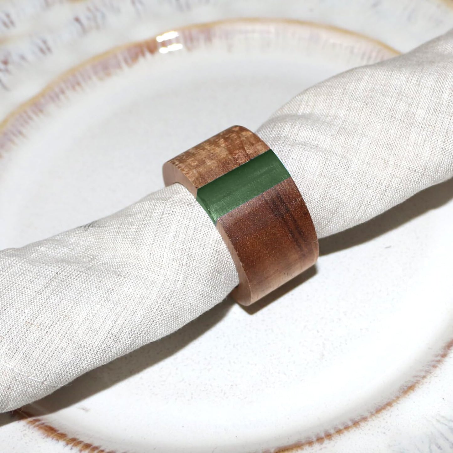 Wooden Napkin Rings Set of 8 for Dinning Table Decor - Acacia Wood Resin Napkin Holder Blue Napkin Ring for Home and Kitchen Décor (Green Round Shape)