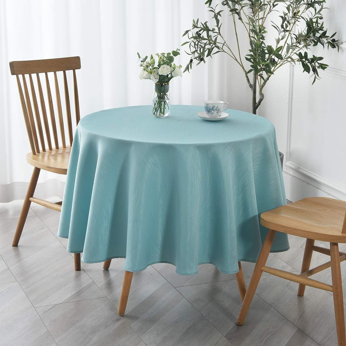maxmill Round Jacquard Tablecloth Swirl Design Spillproof Wrinkle Free Heavy Weight Soft Table Cloth for Circular Table Cover of Buffet Banquet Parties Holiday Dinner Round 90 Inch Turquoise