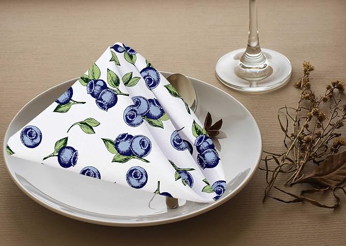 Yibeas Blueberries and Leaves Cloth Table Napkins Set of 4 Hand Drawn Vector on White Background Polyester Washable Decoration Dinner Napkins for Kitchen 18 x 18 inch