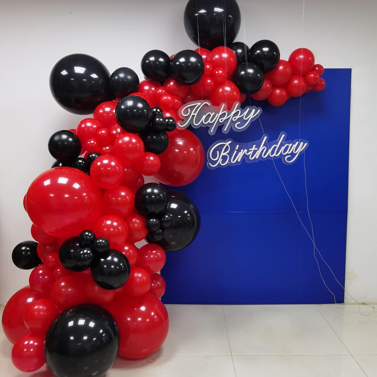 Red Black Balloon Garland 127 Pcs 18In 12In 10In 5In Latex Balloons Arch Kit for Birthday Casino Themed Valentine’s Day Party School Dances and Proms Decorations