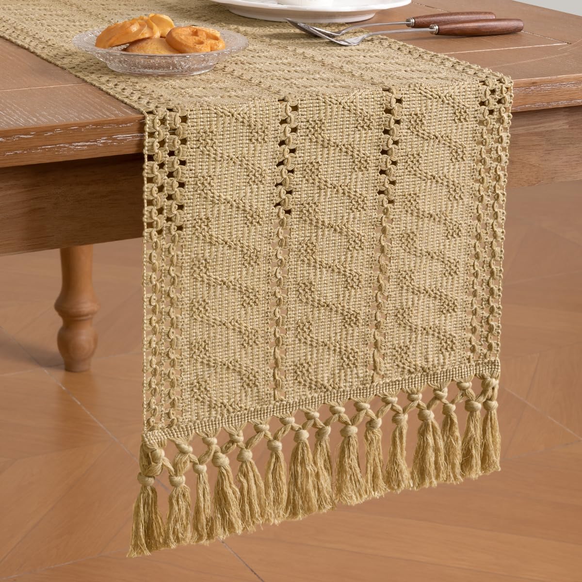 Socomi Boho Table Runner Fall Thanksgiving Farmhouse Rustic Dining Kitchen Centerpiece Decor Small Macrame Woven Cotton Linen Coffee Table Runner for Dresser Scarf Home Decor 12x60 inch Champagne