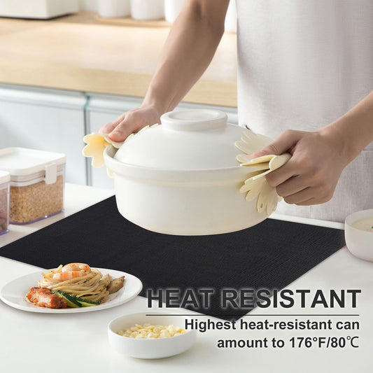Vinyl Placemats Set of 4, PVC Woven Washable Non-Slip Table Mats, Heat Resistant Wrinkle Free Place Mats for Dining Table, Easy to Clean (4, Black)