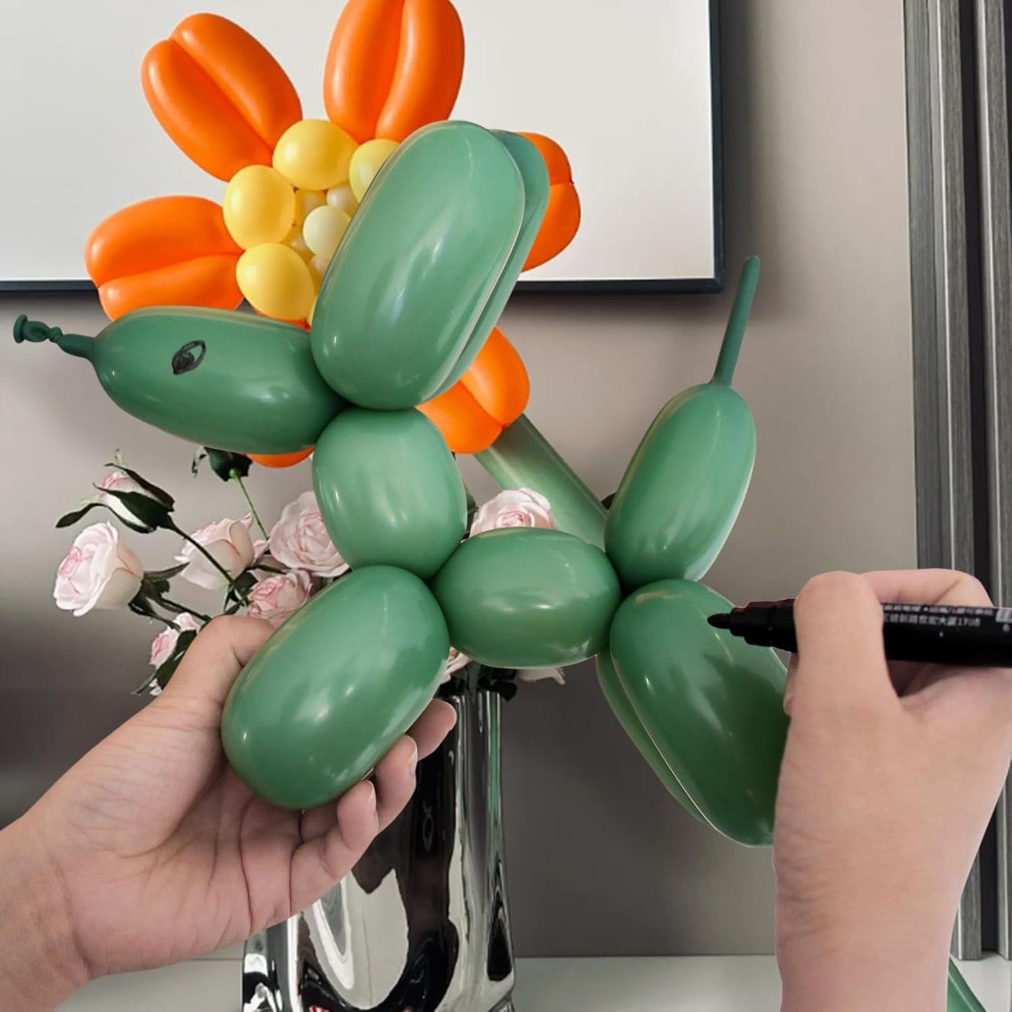 100pcs Sage Green 260 Balloons, Thickening Latex Green 260q Balloon for Animal Model, Long Twisting Balloons for Halloween Xmas Presents, Animal Shape, Birthdays Clowns. (Sage Green)