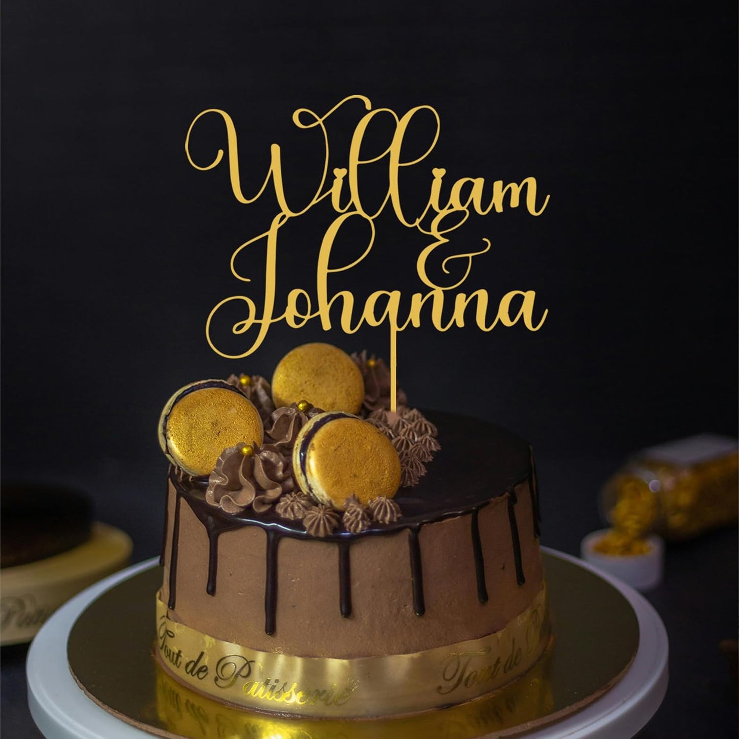 Luxury Customized Wedding Cake Topper with Two Names, Elegant for Couple's Wedding, Engagements and Anniversary
