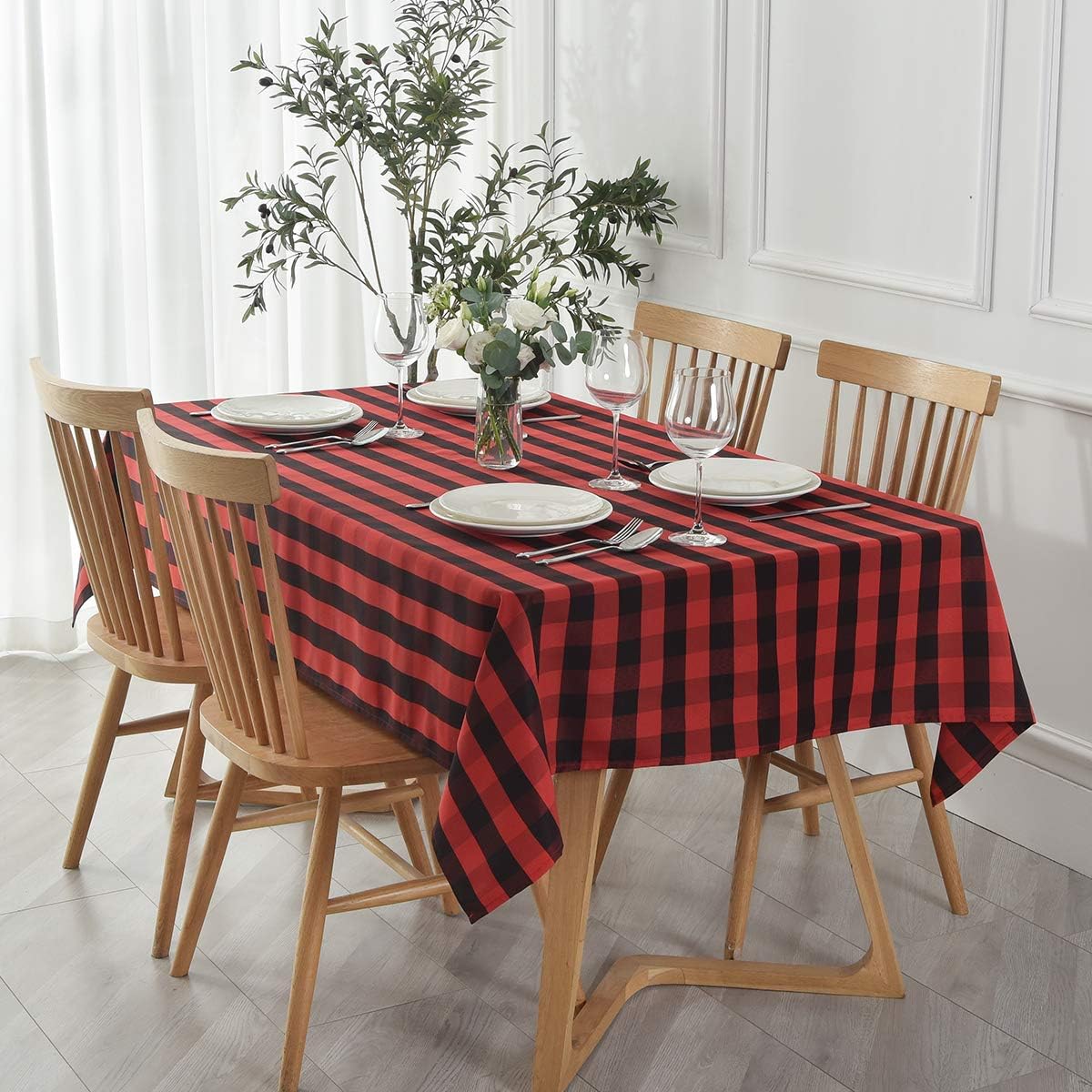 maxmill Checkered Rectangular Tablecloth Water Resistance Antiwrinkle Spillproof Heavy Weight Soft Gingham Plaid Table Cloth for Buffet Banquet Parties Holiday Dinner, 60 x 104 Inch Black and Red
