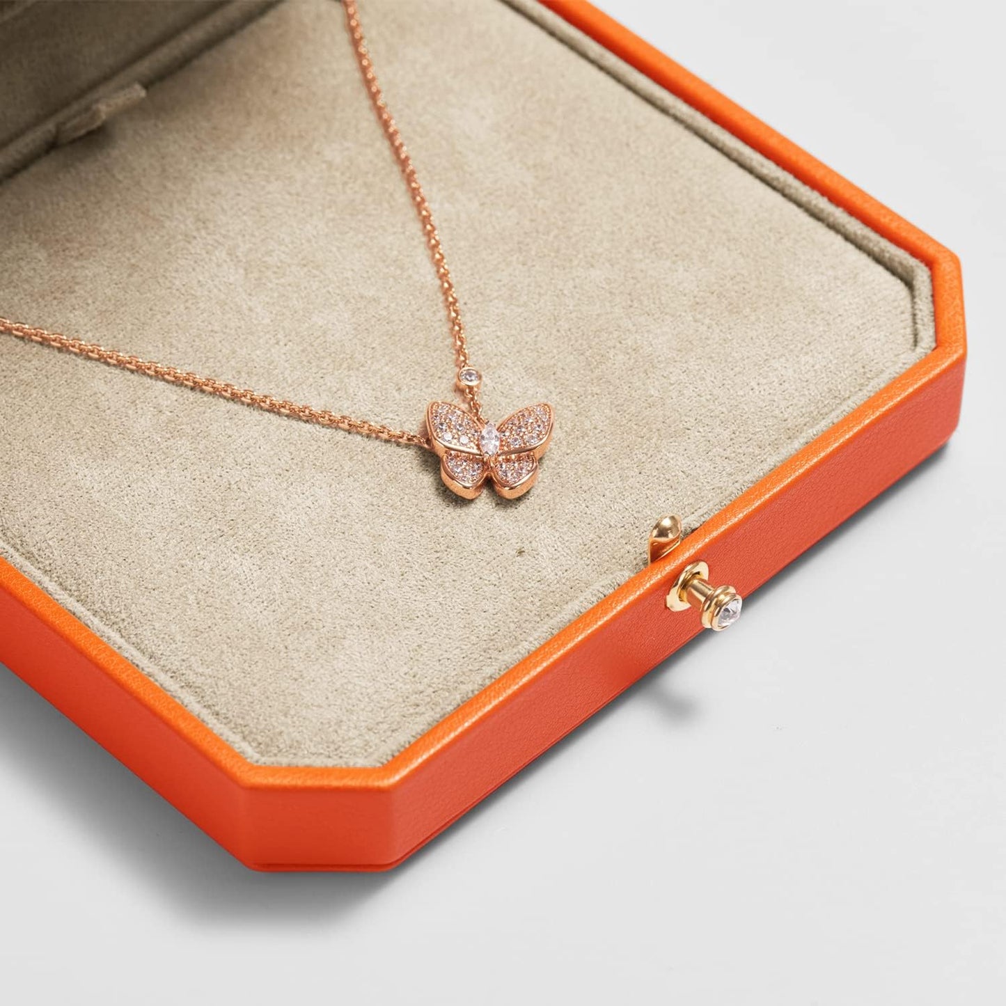 Oirlv Luxury Leather Pendant Necklace Gift Box Jewelry Storage Display Case Anniversary, Engagement, Birthday Necklace Holder