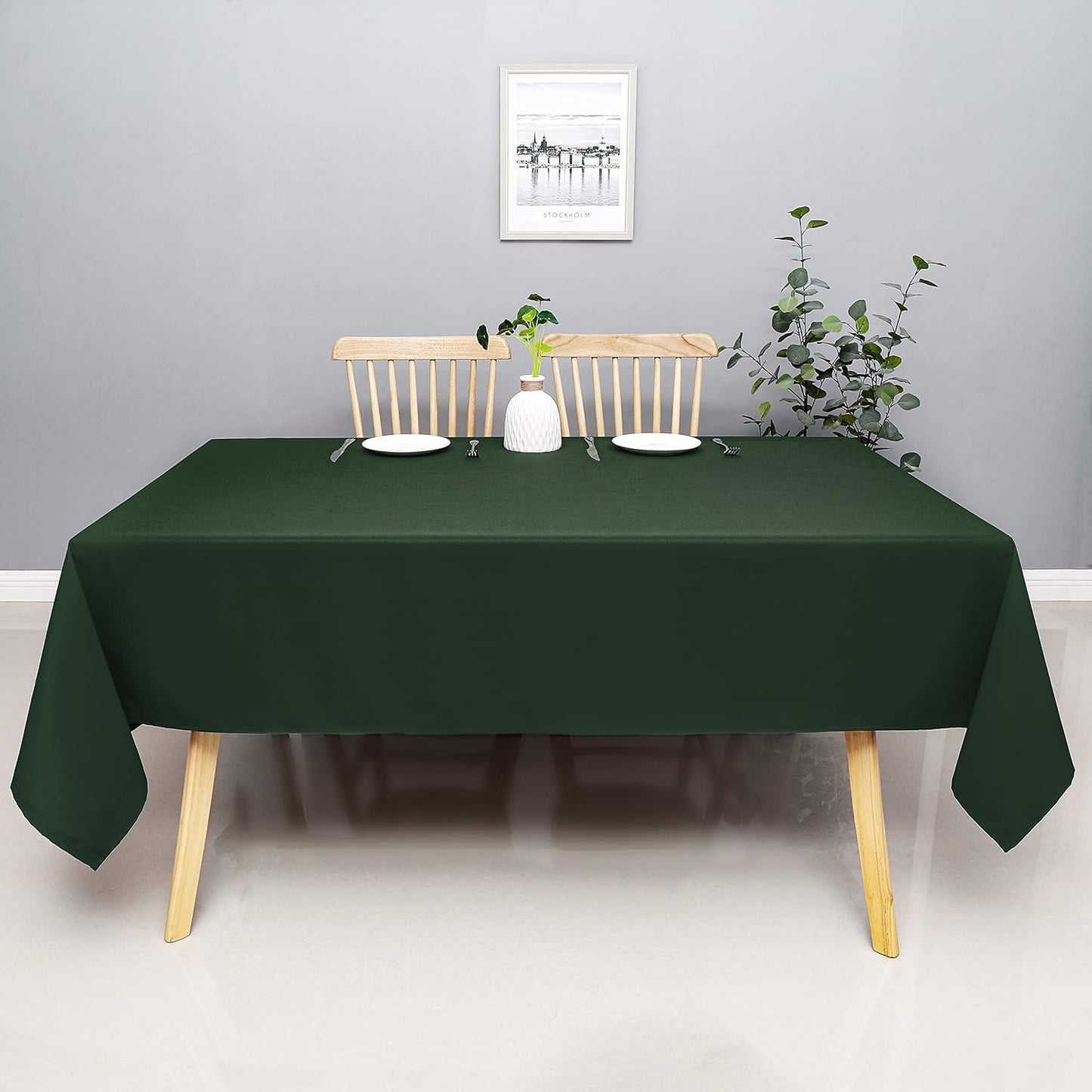 Wewoch Hunter Green Rectangle Tablecloth Water Resistant Washable Polyester Table Cloth for Dining,Kitchen, Parties Weddings and Outdoor Use 52 Inch by 70 Inch
