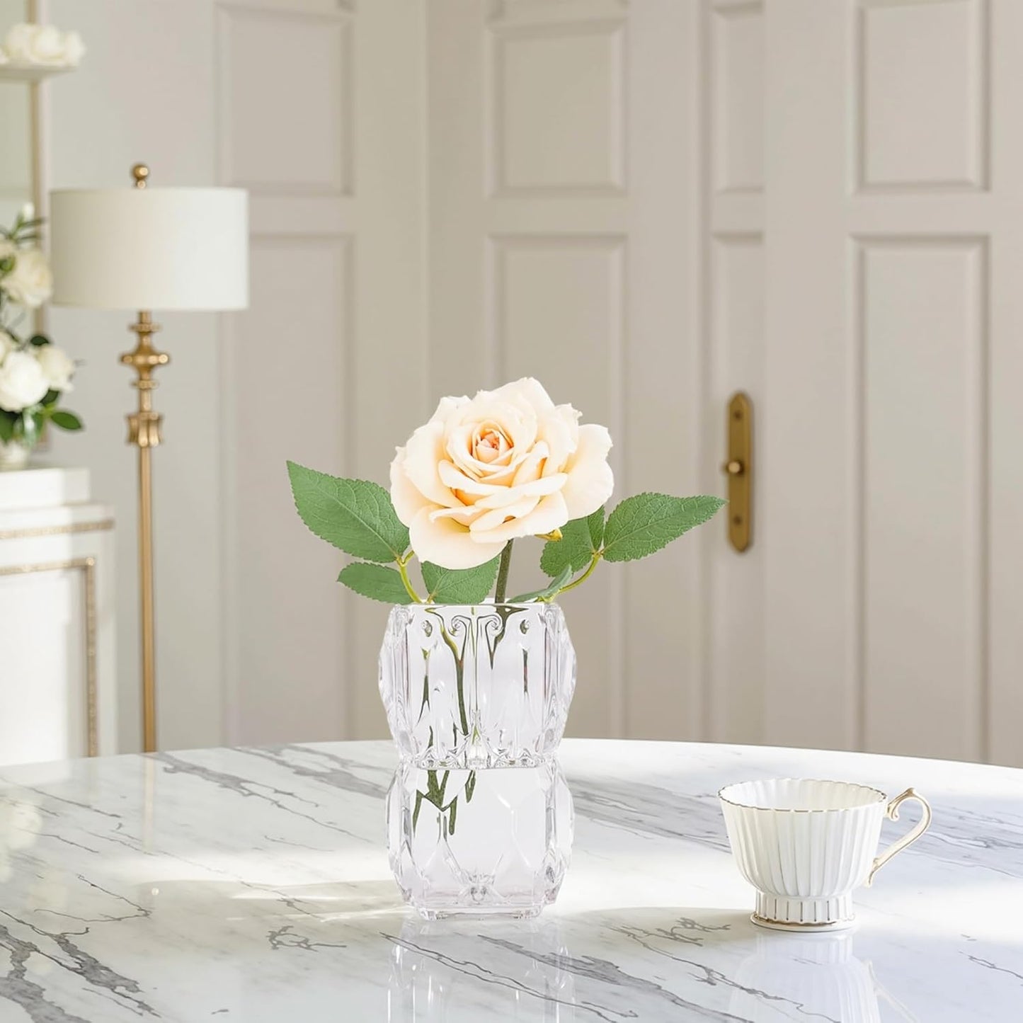VECELO Crystal Glass Vase - Textured Clear Flower Vase for Fresh Flowers & Hydroponic Plants, Modern Decorative Centerpiece for Dining Table, Coffee Table & Home Décor, 7.28 Inches