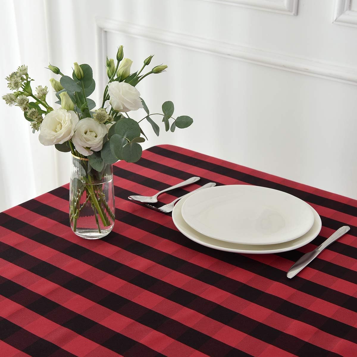 maxmill Checkered Rectangular Tablecloth Water Resistance Antiwrinkle Spillproof Heavy Weight Soft Gingham Plaid Table Cloth for Buffet Banquet Parties Holiday Dinner, 60 x 104 Inch Black and Red