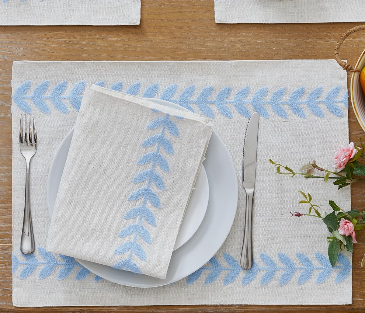 Wracra Embroidered Placemats, 13 x 18 Inch Set of 4 Placemats, Irregular Willow Rustic Place Mats for Kitchen Table and Heat Resistant, Blue 4PCS