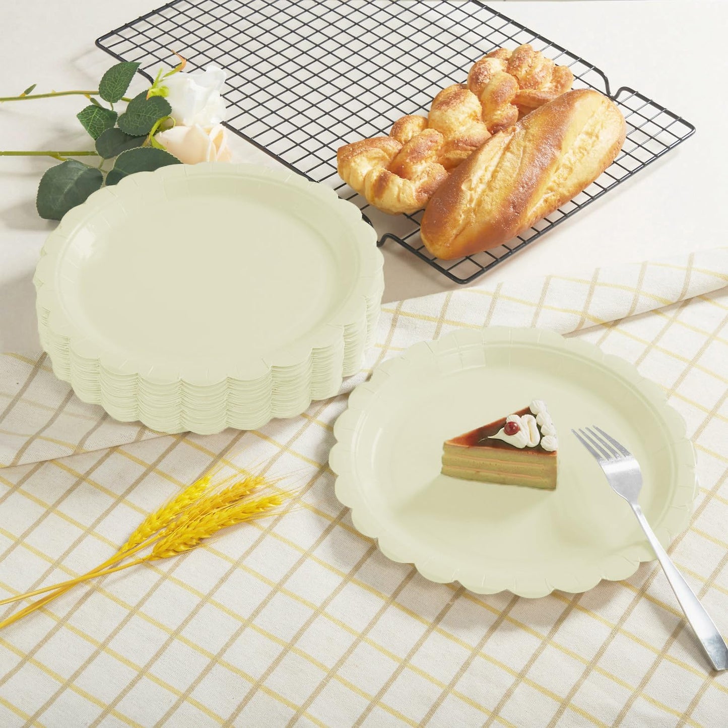 BEFORYOU 50PCS Scalloped Disposable Paper Plates 9IN Dessert Cake Party Plates for Baby Shower, Wedding,Bridal Shower Birthday Party Supplies (Milky-White, 7IN and 9IN)